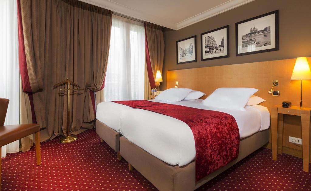 로열 세인트 미셸 호텔 파리 객실 사진